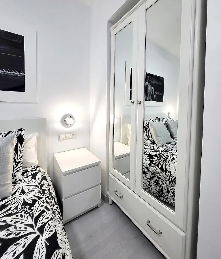 Apartment Studio Le Luxe Au Soleil Face A La Mer Torremolinos Spain